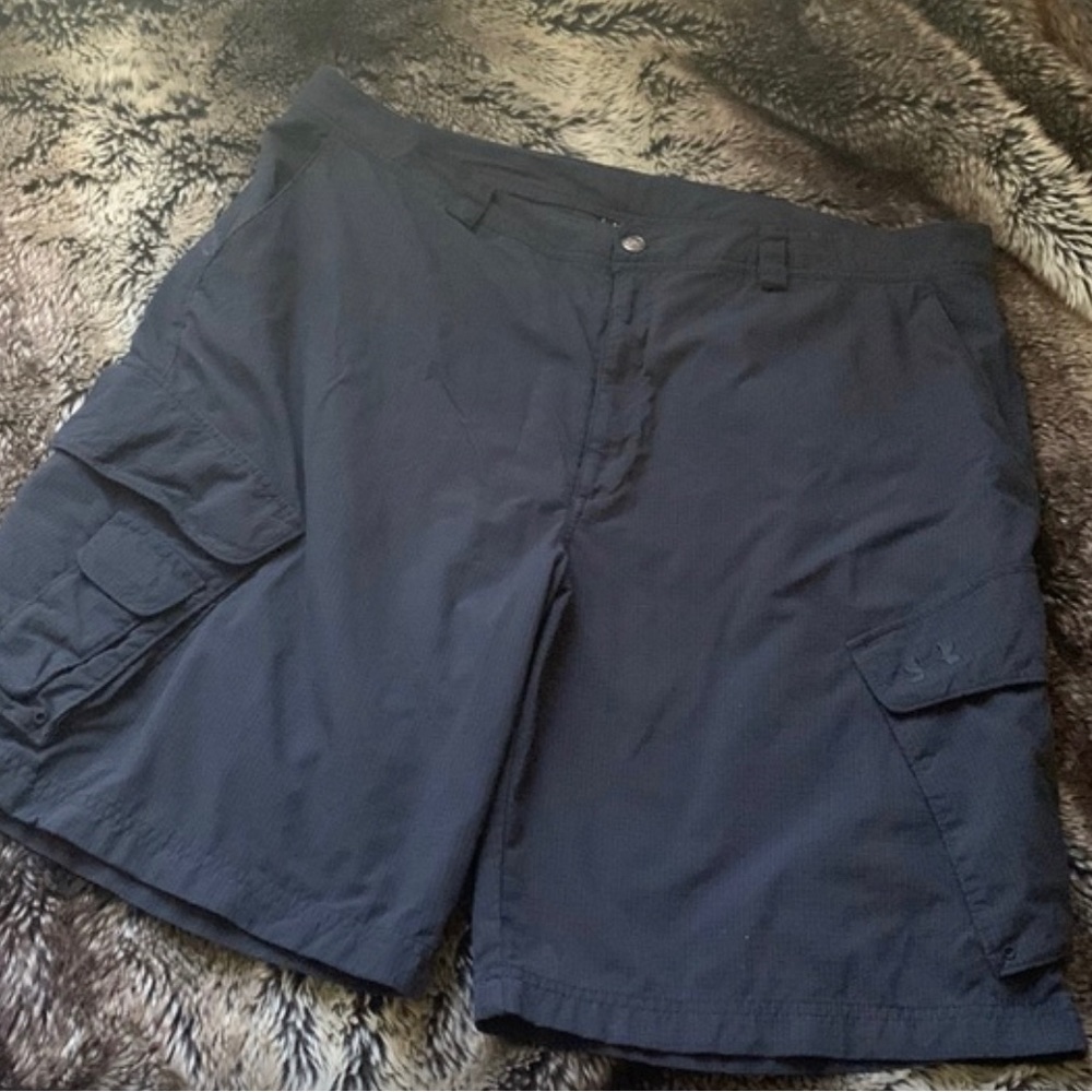 Under Armour Mens Black Outdoor Athletic Shorts